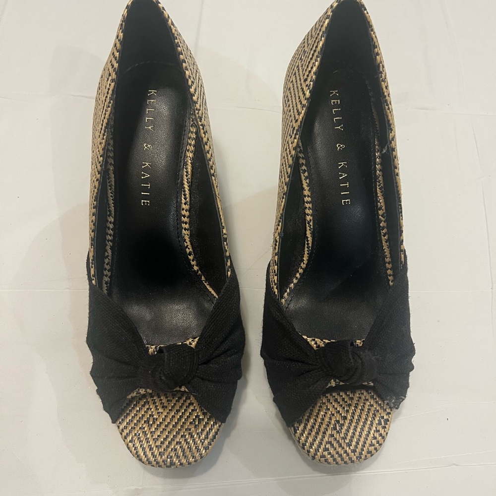 Kelly & Katie Black Bow Peep-Toe Woven Pumps